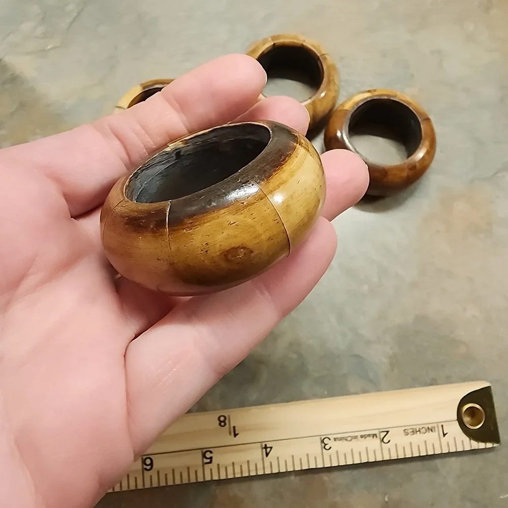 Vintage Round Wood Napkin Rings Set of 6 Natural Wood Tone Unique Beautiful(S14)